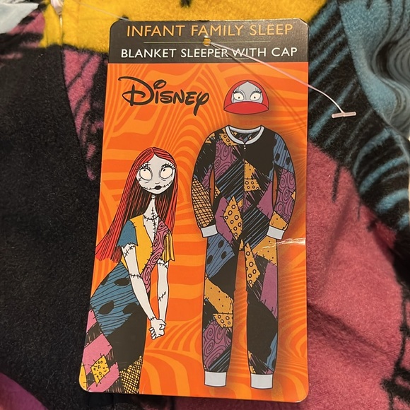 NWT Nightmare Before Christmas SALLY BLANKET SLEEPER WITH CAP Baby Girls 18M - Picture 6 of 8